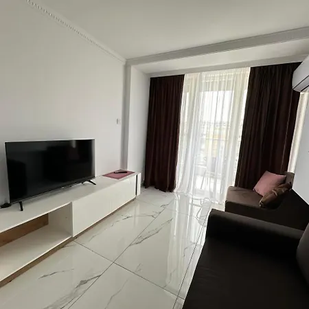 Private Studio-apartment Sol E Mar * סאני ביץ'