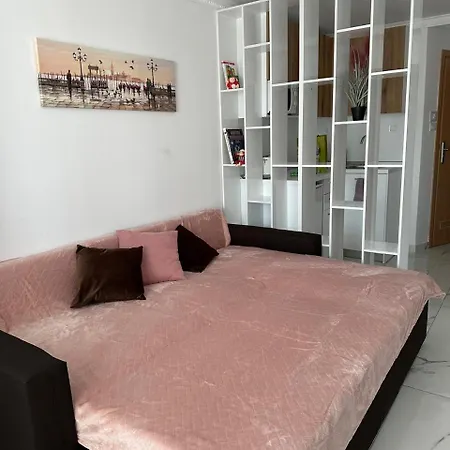 Private Studio-apartment Sol E Mar Daire *